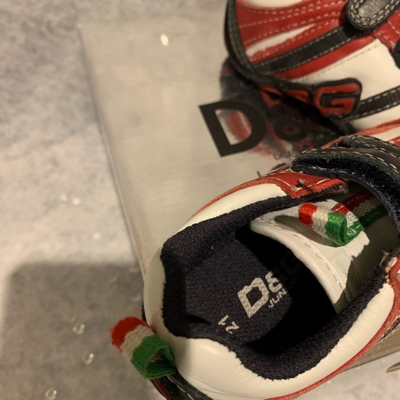 Dolce & Gabbana Leather Sneaker - Picture 6 of 9